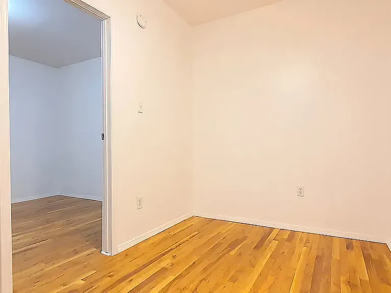 224 Metropolitan Ave #8 — Photo 4