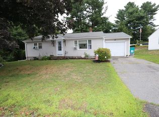 16 Nancy Dr, Webster, MA 01570