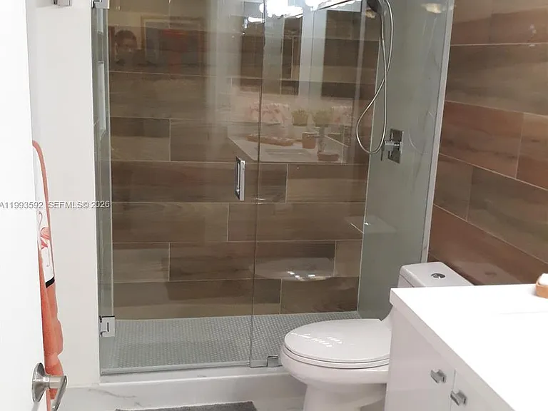 2555 Collins Ave #703 — Photo 7