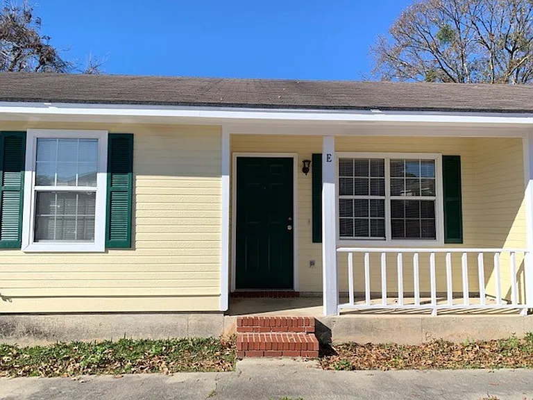1438 Green St — Photo 8