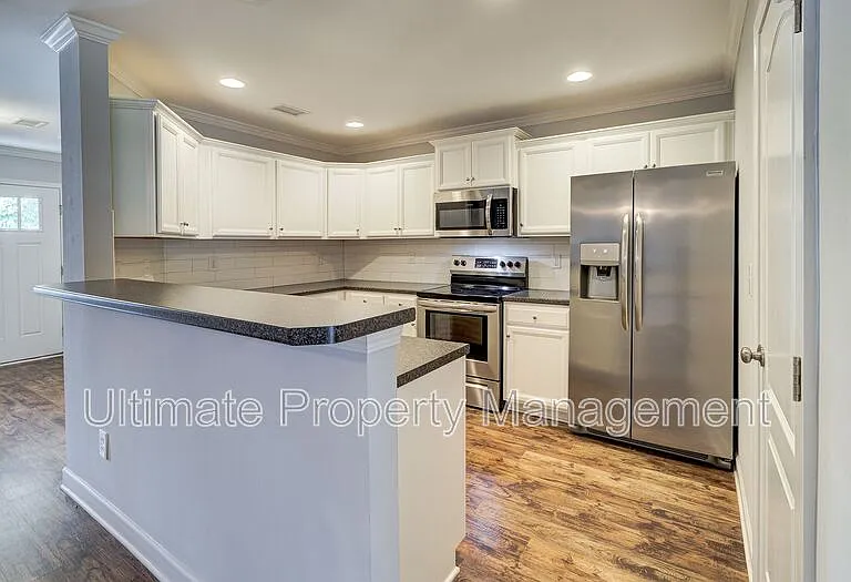 1071 Bridgeport Way — Photo 4