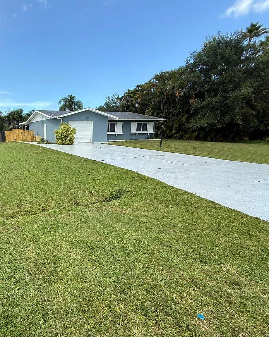3 bed, 1364 sqft, $2,500 — Photo 2