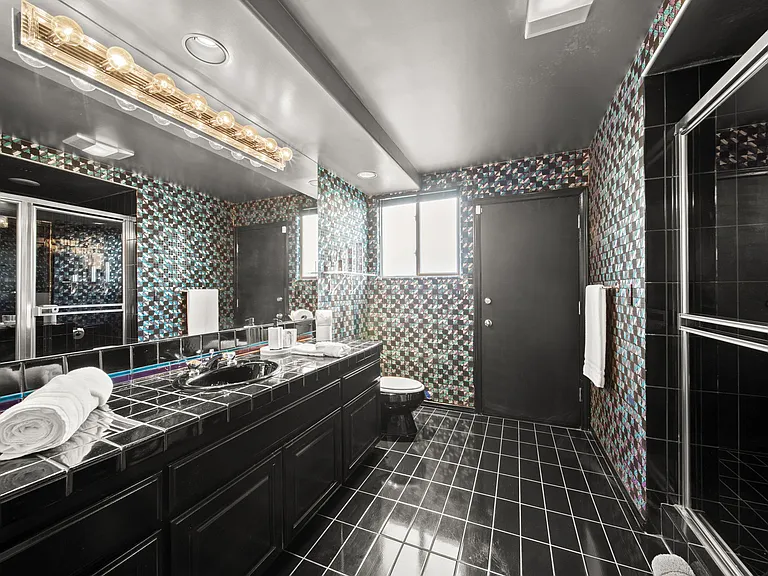 6410 Sea Cove Dr — Photo 34