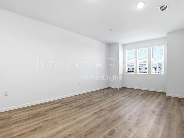 Venture Apartments — Photo 122