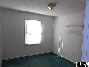 5th image of 905 Lyndsey Brooke Ct