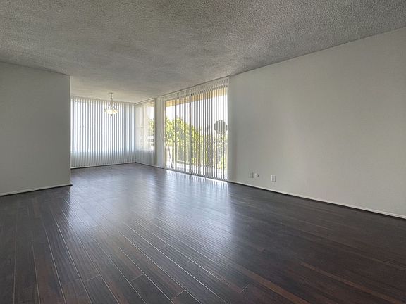 4th image of 9005 Burton Way #15-606