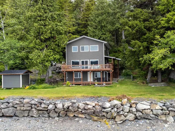 76 Raspberry Ln, Ketchikan, AK 99901