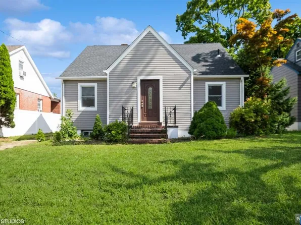 152 Washington Ave, Westwood, NJ 07675