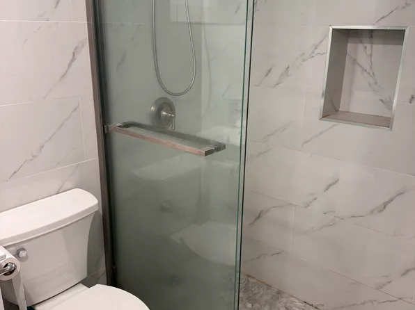 (undisclosed Address), Woodhaven, NY 11421