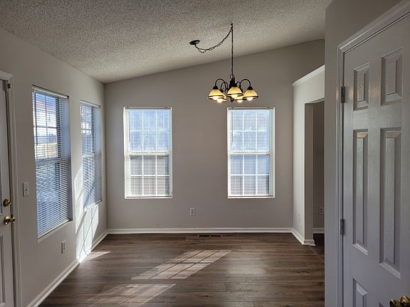 5th image of 1513 Roberts Dr SE