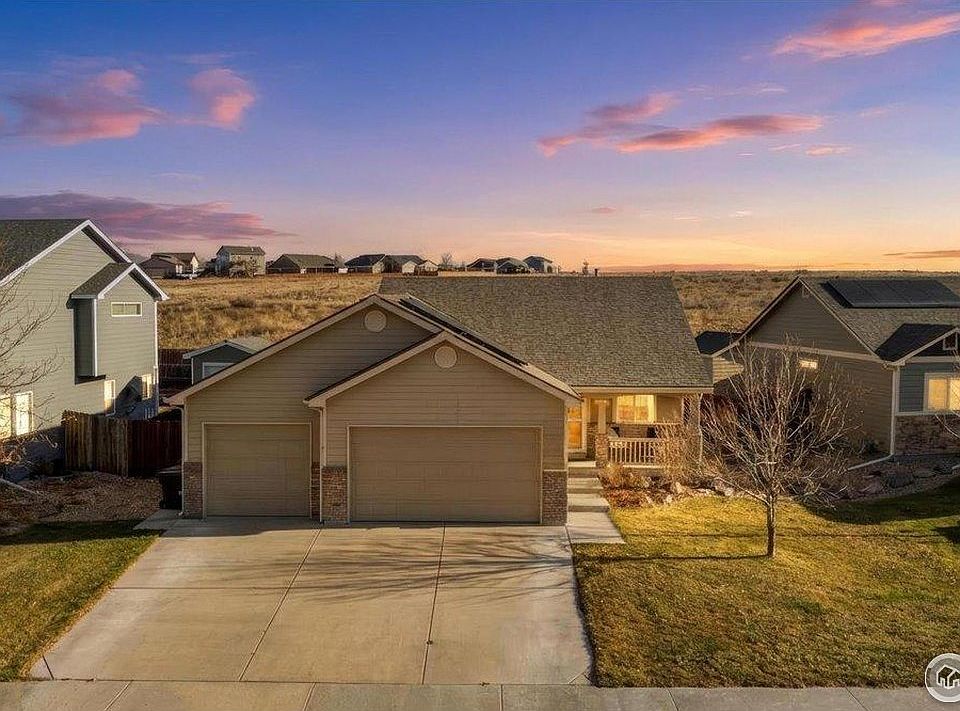 1st image of 334 Sunset Dr