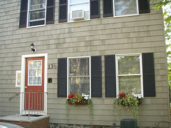 13 March St #8, Salem, MA 01970