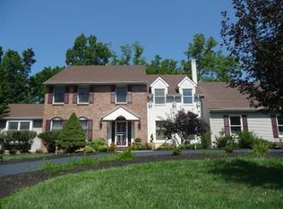 25 Newburyport Rd, Langhorne, PA 19053