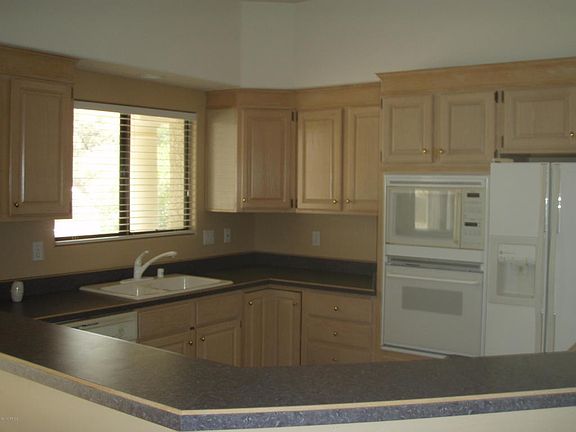4th image of 9956 N Calle Loma Linda