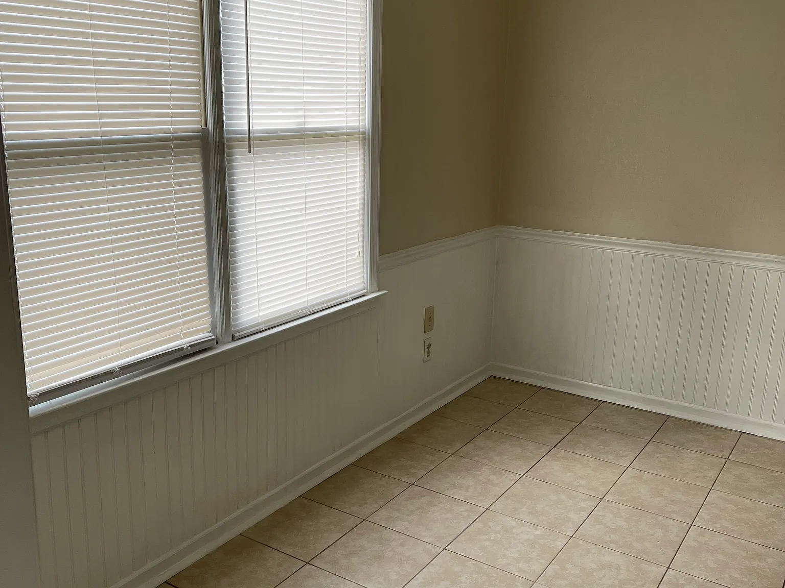 2 bed, 1.5 bath, 1280 sqft, $1,600 — Photo 4