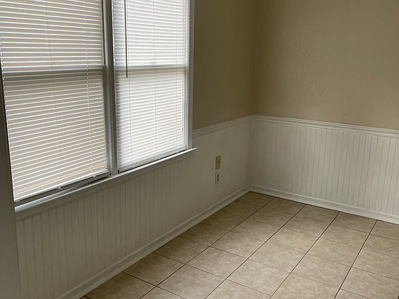 4th image of 113 Barfleur Pl
