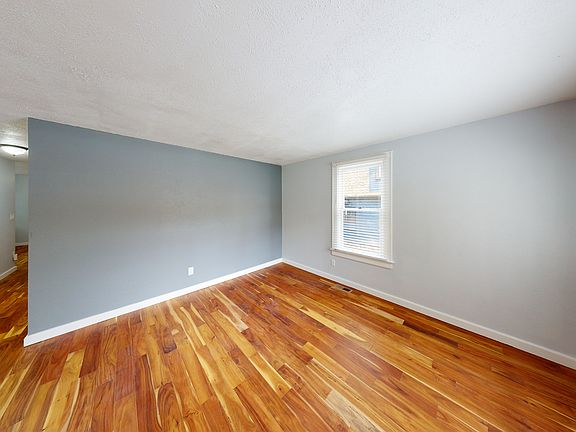 906 CdA Ave Pet Friendly Downtown Longterm Rental 1_06062022