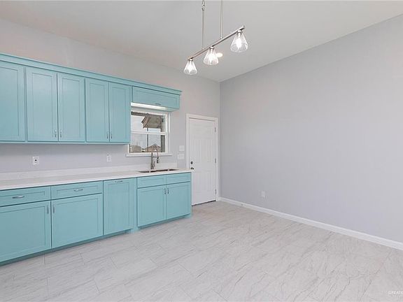 5th image of 232 Felicidad Ave