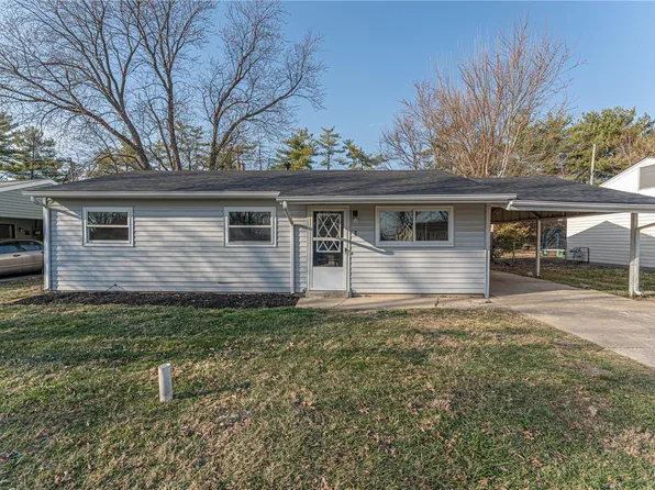 9 Warsen Ave, Wentzville, MO 63385