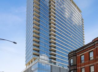 830 N Orleans St #1413, Chicago, IL 60610