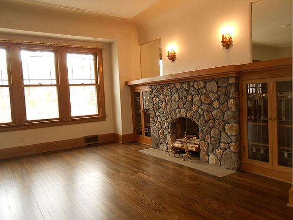 5th image of 2763 S Adams Ave #2763A