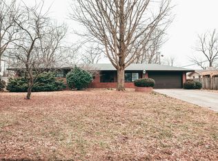 1911 S Saratoga Ave, Springfield, MO 65804