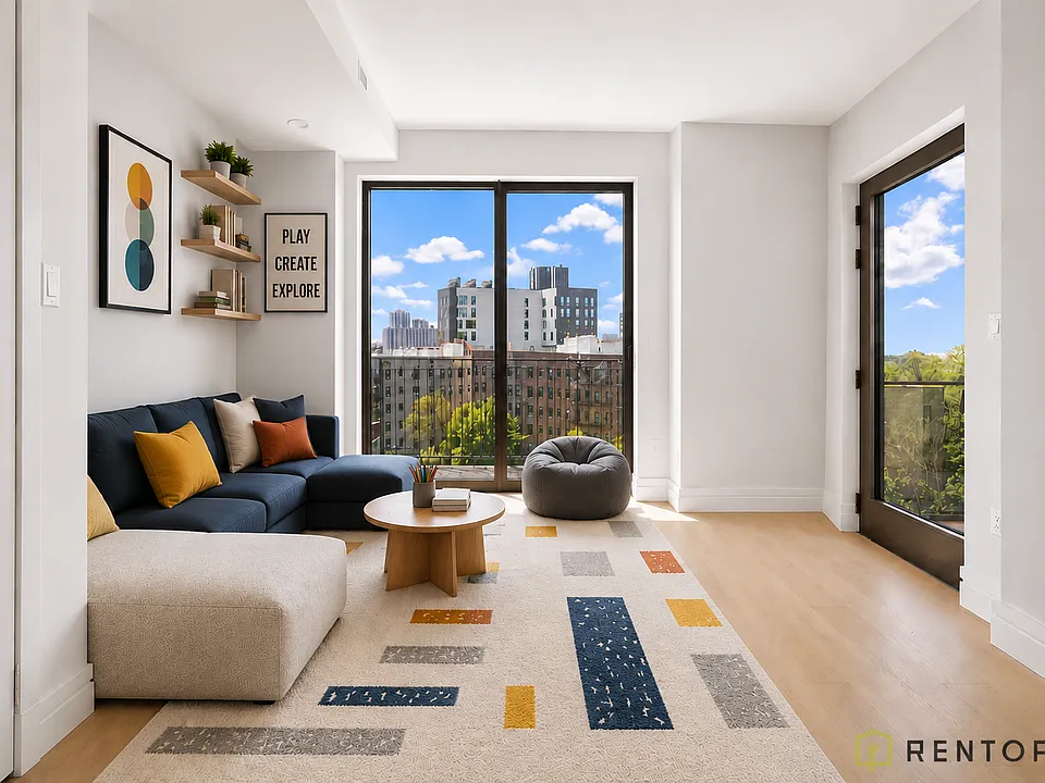 960 Franklin Ave #722