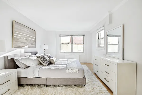 Sold by Compass | media 20