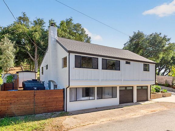 3rd image of 1422 Orchard Dr