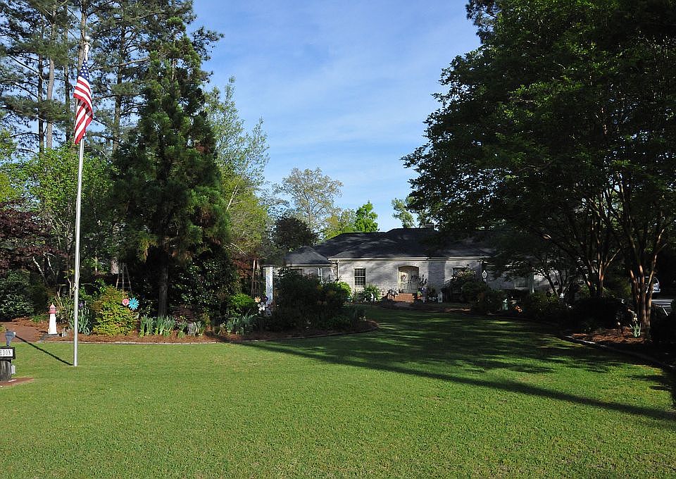1st image of 208 Shoreline Dr