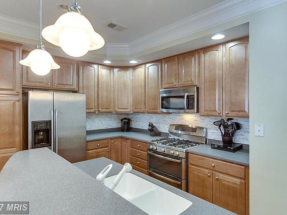 4th image of 5669 Harrington Falls Ln Suite 5669B