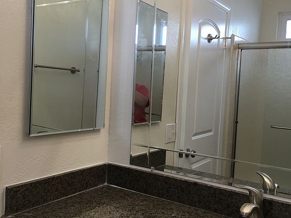 3rd image of 509 Crosslees Dr