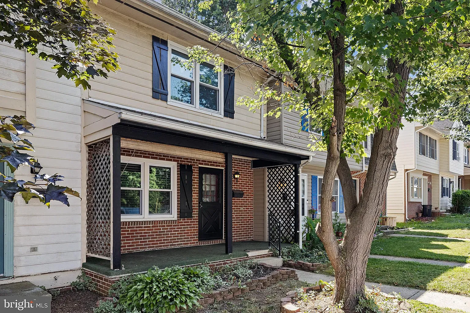 3 bed, 1080 sqft, $1,800 — Photo 4