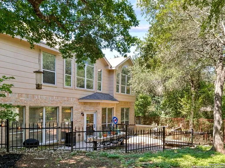 614 Cypress Trl — Photo 27