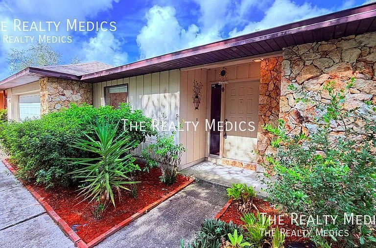 481 Timberwood Trl — Photo 2