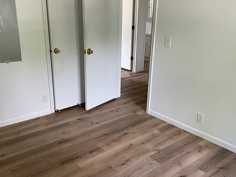 15010 Davenport Cir — Photo 13