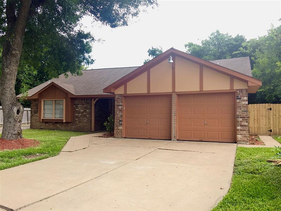1st image of 6827 Castleview Ln