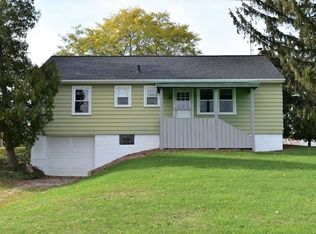 2370 Arch Rd, Eaton Rapids, MI 48827