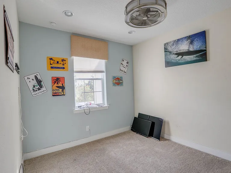 510 Captiva Dr — Photo 37