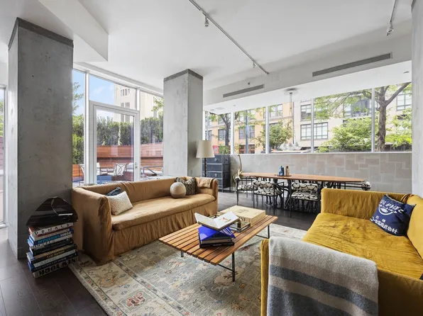 471 Washington Street image 1 of 14