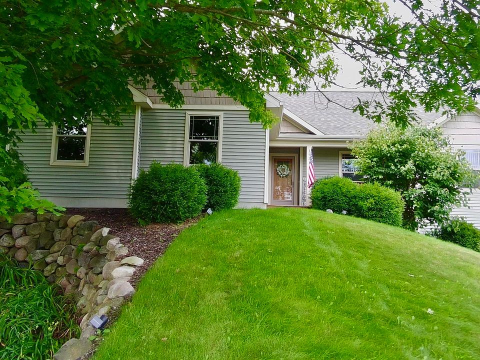 1st image of 1921 Sweetfern Way