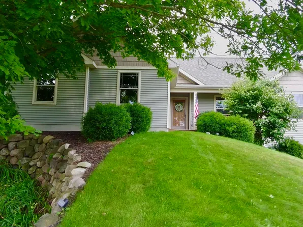 1921 Sweetfern Way, Traverse City, MI 49696
