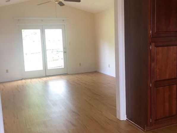 2200 Furlani Ct