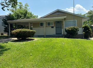 132 Perthshire Rd, Saint Louis, MO 63137