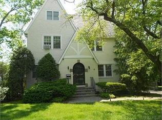 352 Heathcote Rd, Scarsdale, NY 10583