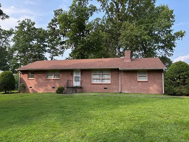 210 Jackson Cir