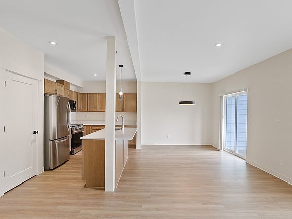 5th image of 4107 E 28th Ave #4B