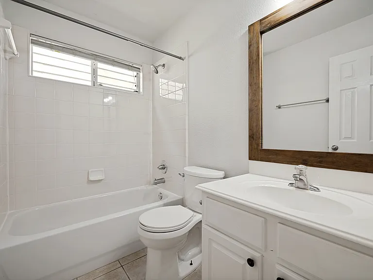 7816 Riverwalk Trl — Photo 24
