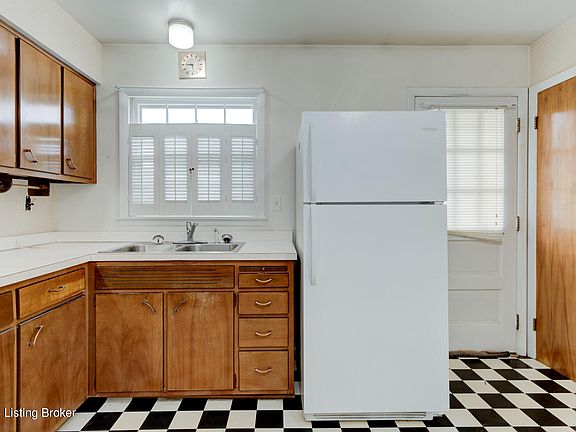 5th image of 6313 Six Mile Ln