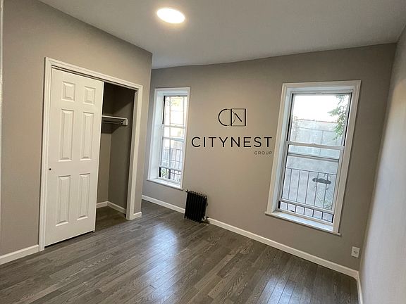 4th image of 4405 5th Ave #4B